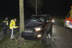 Automobilist Botst Op Boom Langs De Tolweg Bij Appingedam - Eemskrant ...