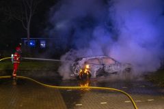 Autos-in-brand-Burgemeester-Wellemanlaan-Appingedam_2603