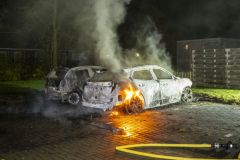 Autos-in-brand-Burgemeester-Wellemanlaan-Appingedam_2918