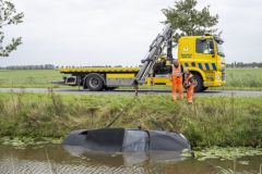 Berging-auto-te-water-Wijmersweg_9031