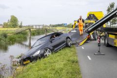 Berging-auto-te-water-Wijmersweg_9370