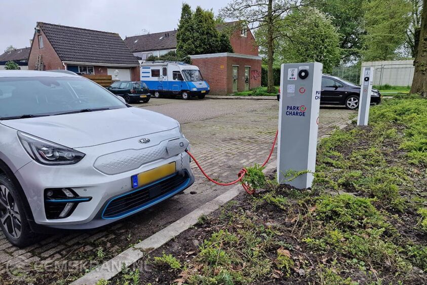 60 Nieuwe Openbare Laadpalen Voor Elektrische Auto's In Eemsdelta ...